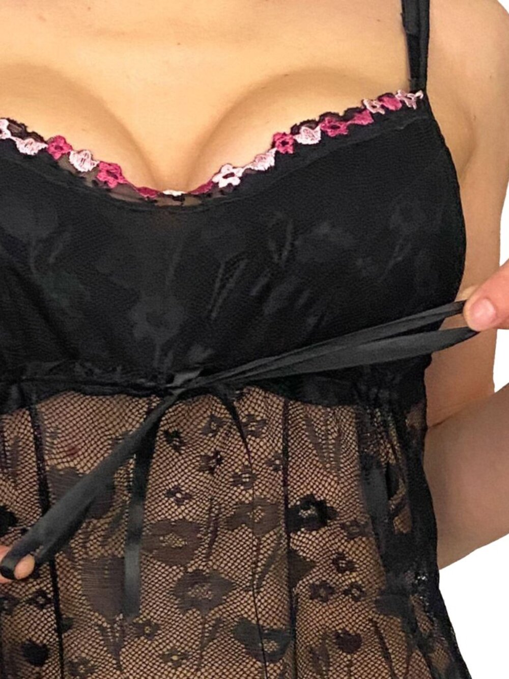 black floral lace cami with flower embroidery